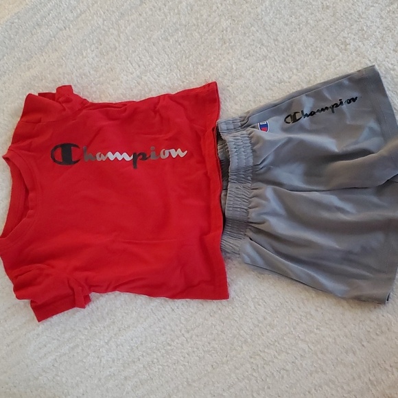 Summer bundle of 11 pieces. Shorts, sets, hats, t-shirts - Picture 4 of 10